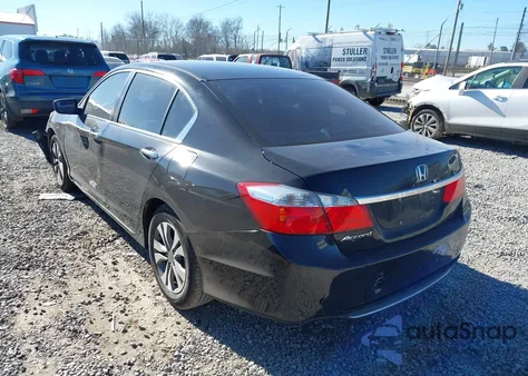 2015 Honda Accord Lx z USA, uszkodzony, nr VIN 1HGCR2F34FA152688